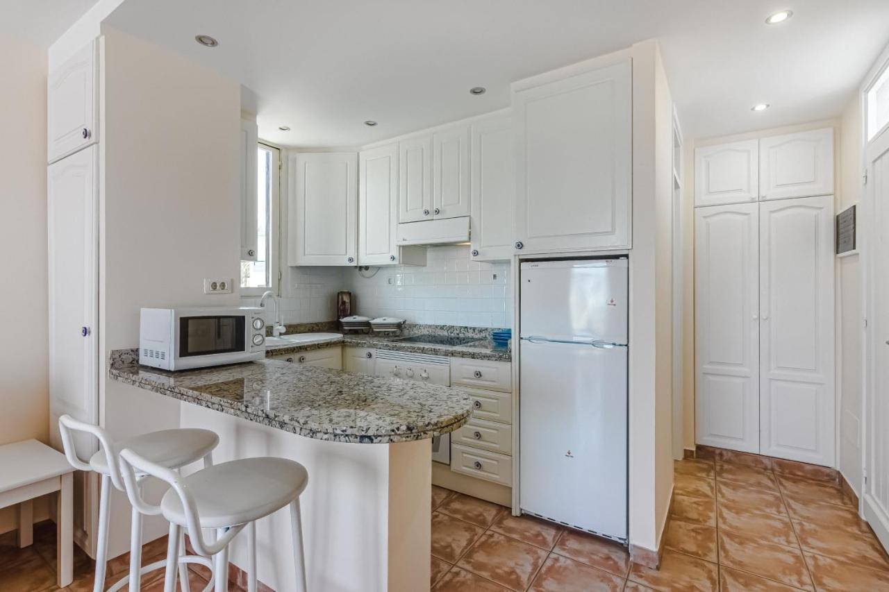 Apartment Apart America - 150 Meters From The Beach, Free Wi-Fi อาโรนา ภายนอก รูปภาพ