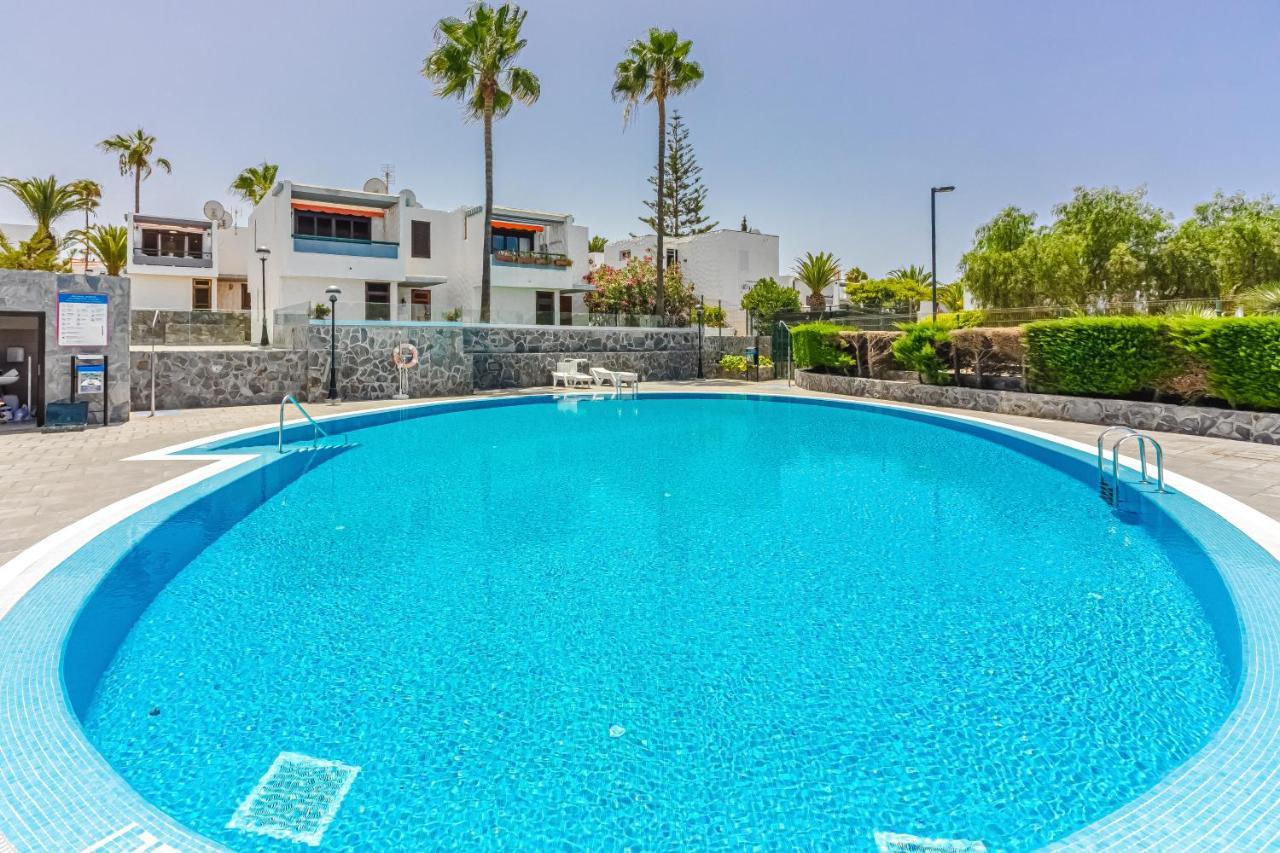 Apartment Apart America - 150 Meters From The Beach, Free Wi-Fi อาโรนา ภายนอก รูปภาพ