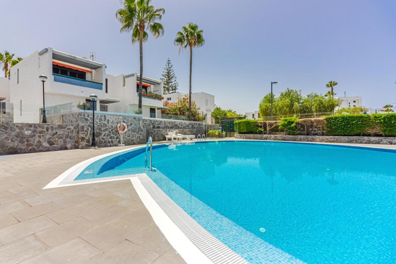 Apartment Apart America - 150 Meters From The Beach, Free Wi-Fi อาโรนา ภายนอก รูปภาพ
