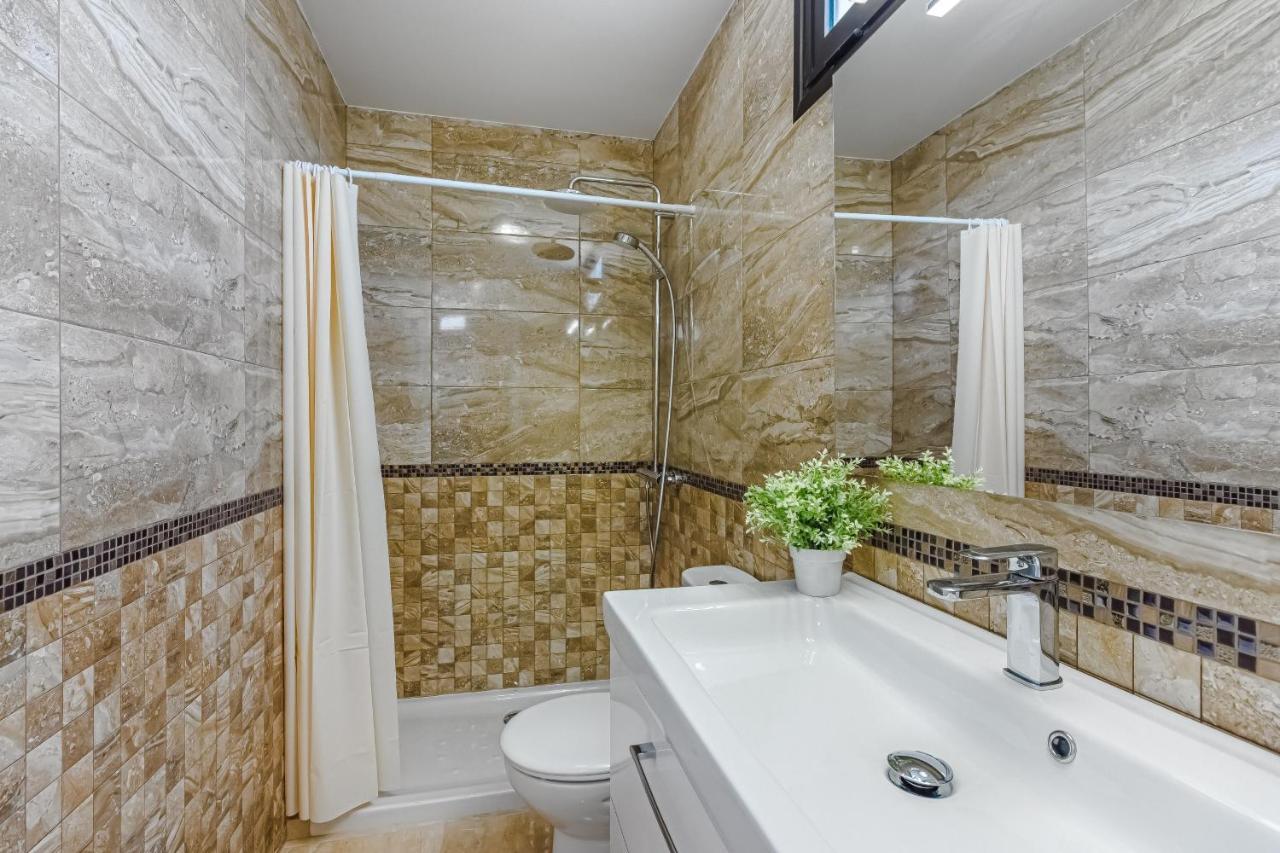 Apartment Apart America - 150 Meters From The Beach, Free Wi-Fi อาโรนา ภายนอก รูปภาพ