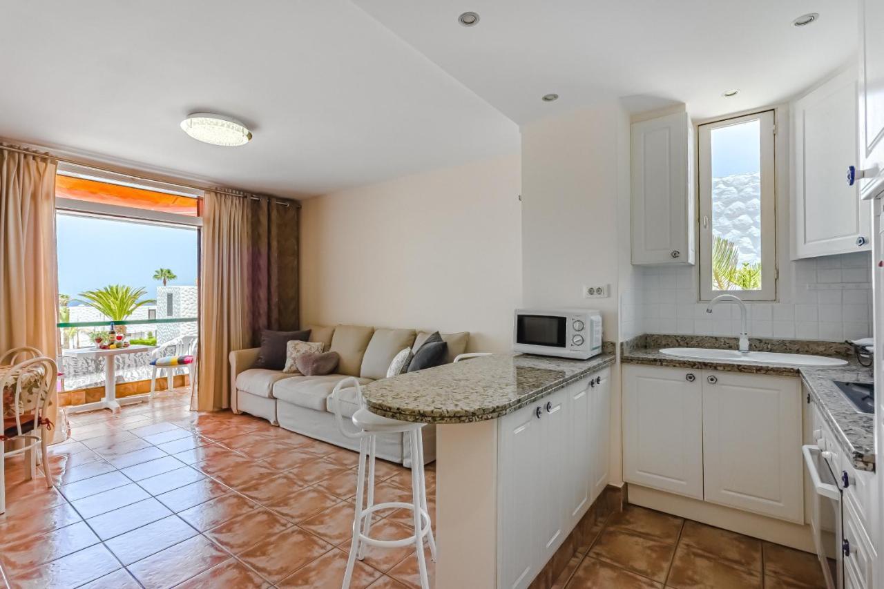 Apartment Apart America - 150 Meters From The Beach, Free Wi-Fi อาโรนา ภายนอก รูปภาพ