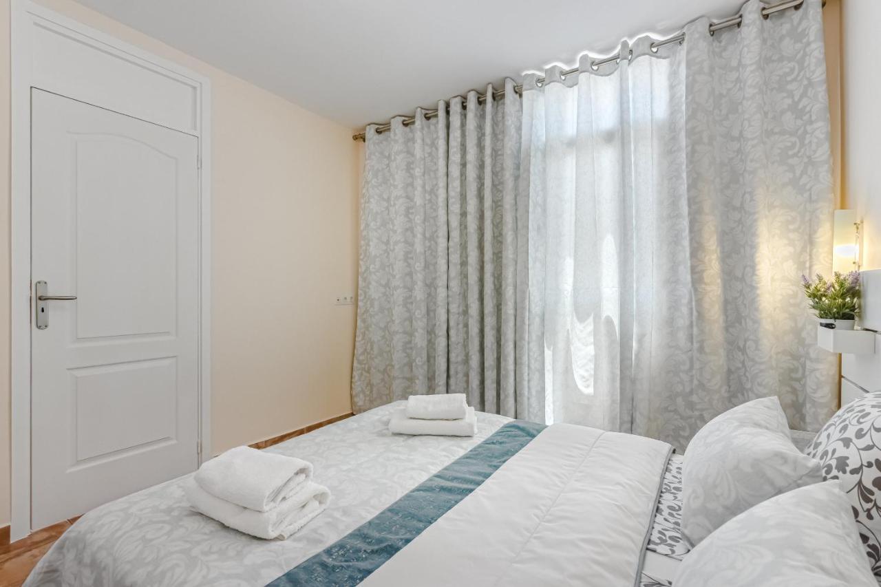 Apartment Apart America - 150 Meters From The Beach, Free Wi-Fi อาโรนา ภายนอก รูปภาพ