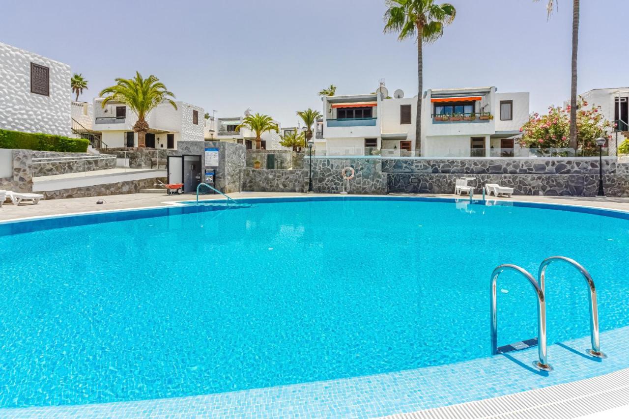 Apartment Apart America - 150 Meters From The Beach, Free Wi-Fi อาโรนา ภายนอก รูปภาพ