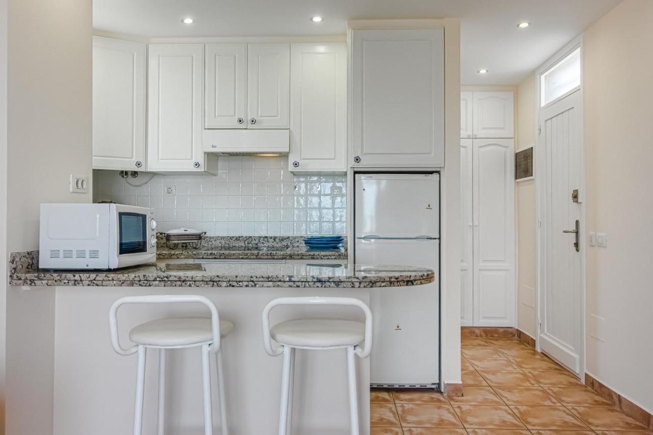 Apartment Apart America - 150 Meters From The Beach, Free Wi-Fi อาโรนา ภายนอก รูปภาพ